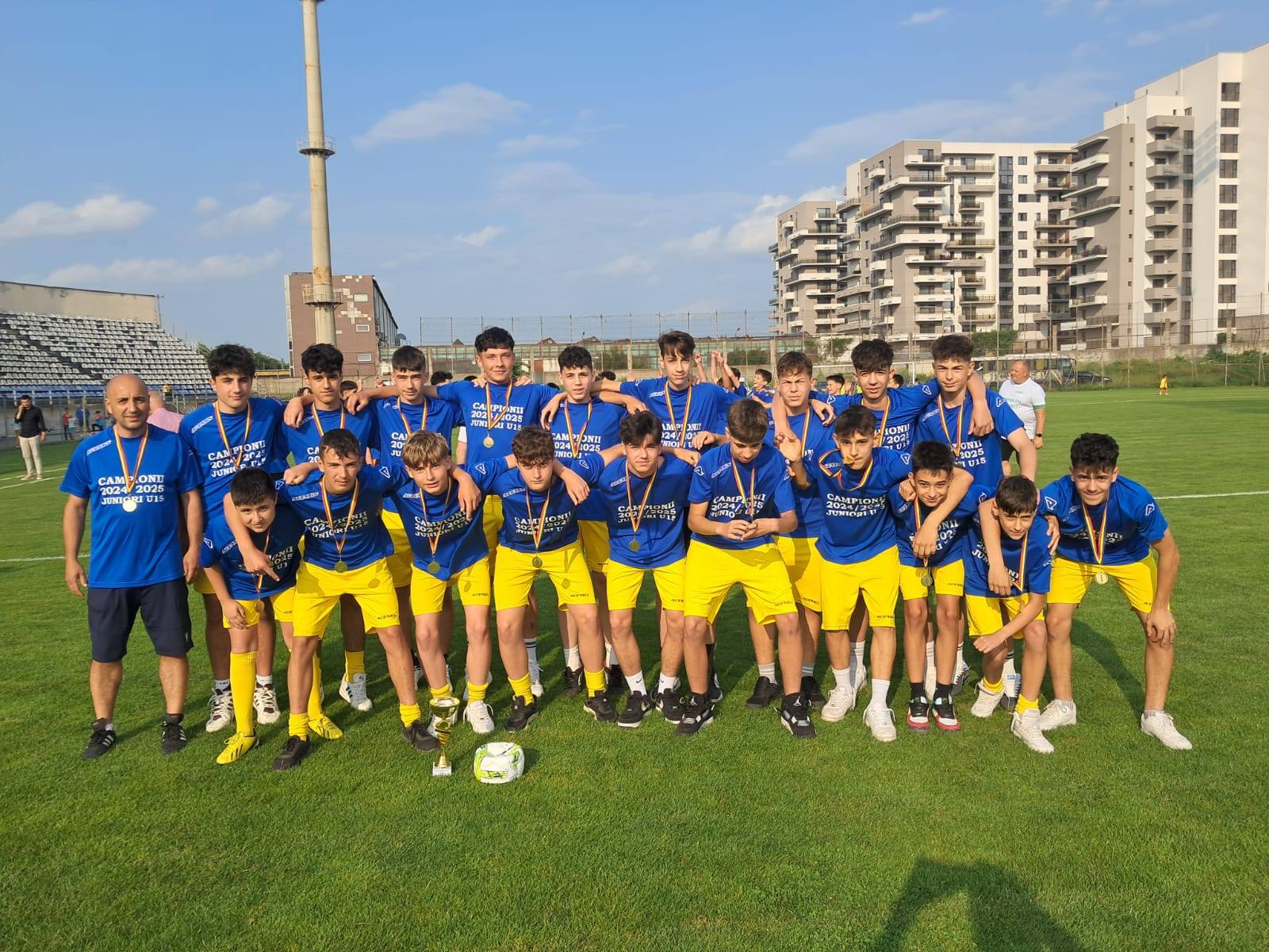 C.S. Olimpic Cetate Rasnov : Copiii Râșnovului, în vârful fotbalului județean!