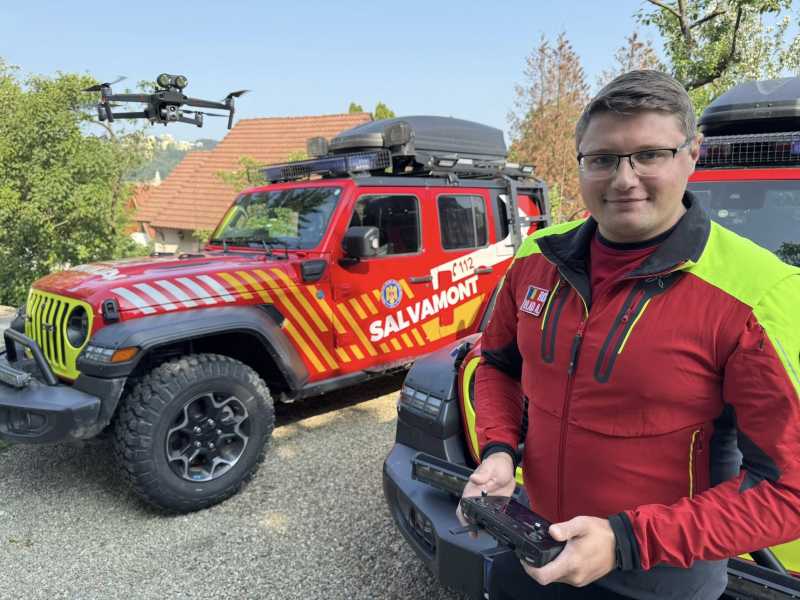 Brașov: Salvamont Râșnov, dotat cu o dronă performantă pentru intervenții mai rapide și eficiente în Bucegi
