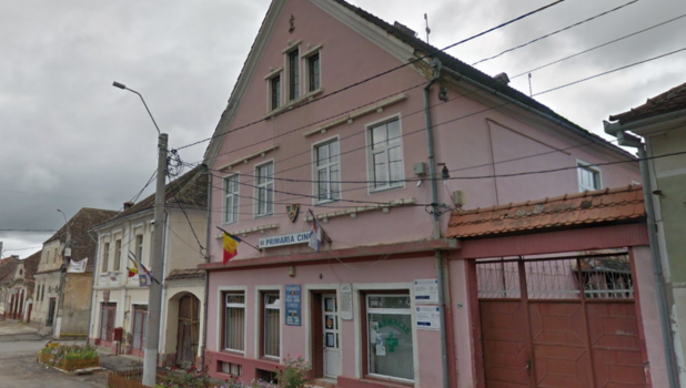 Audit-bombă la Primăria Cincu! Viceprimarul și alți 13 angajați au încasat salarii fără bază legală. Prejudiciul depășește 378.000 de lei!